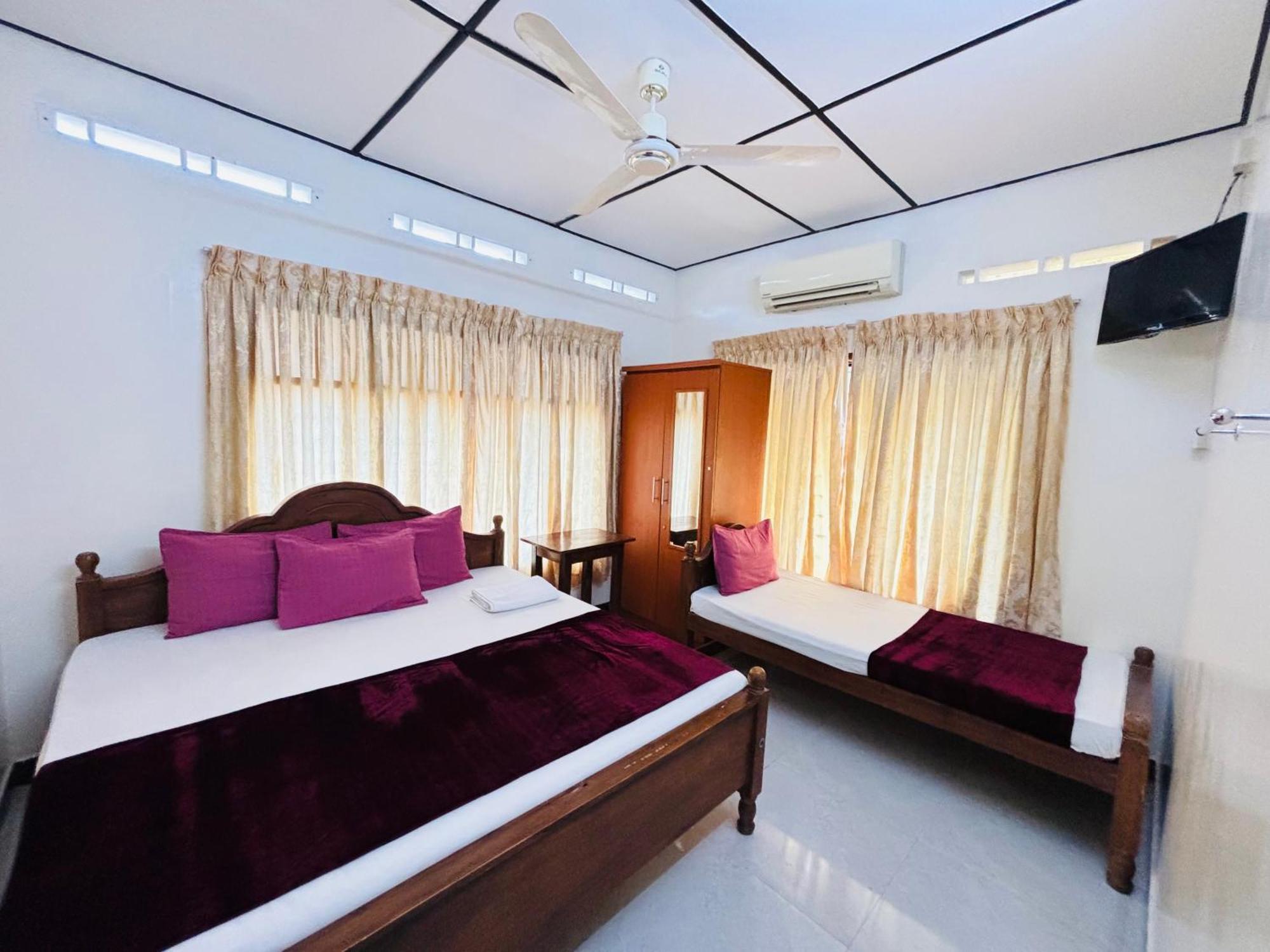 Yaarl Holiday Jaffna Exterior foto